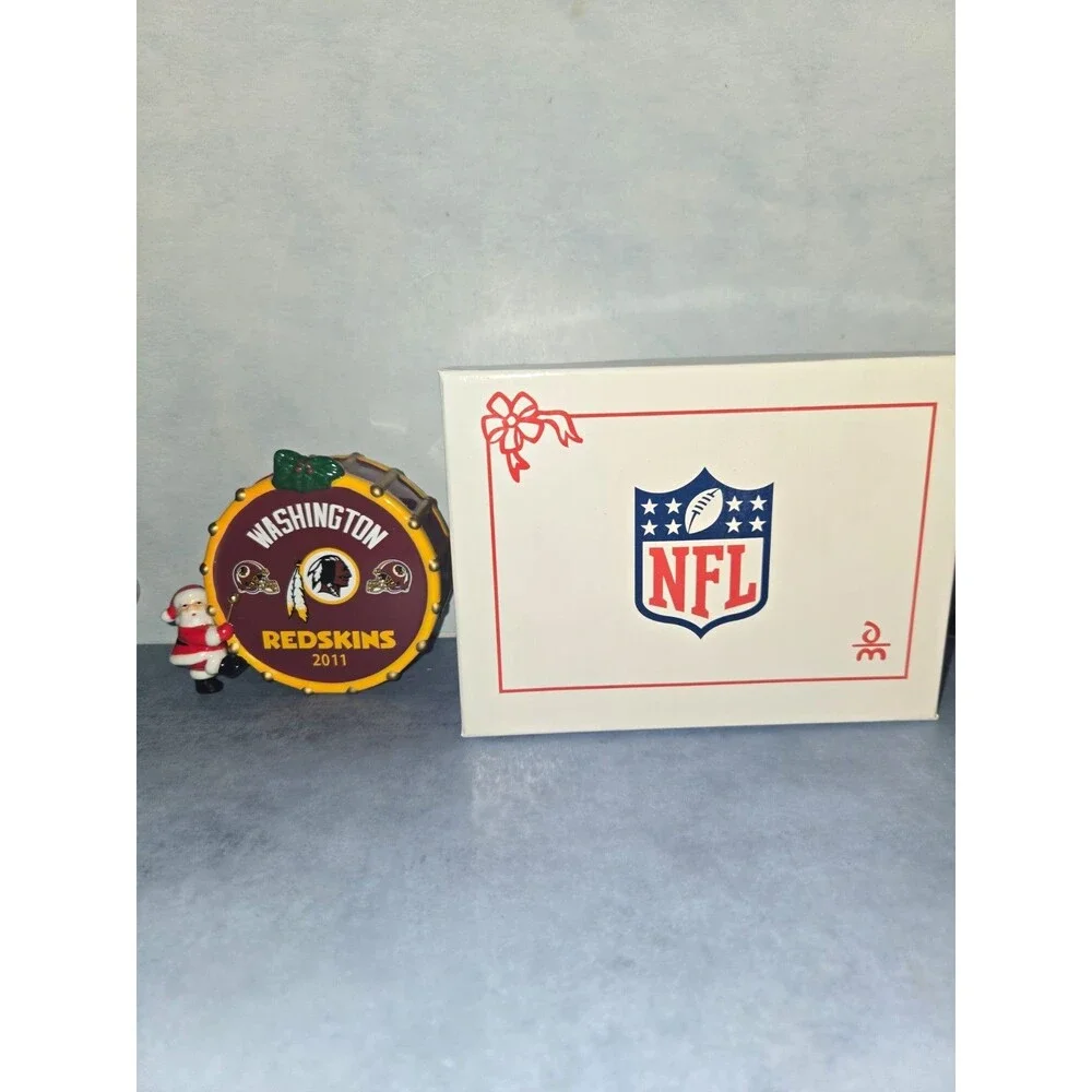 Danbury Mint Washington Redskins 2011 Christmas Drum  (T-1)